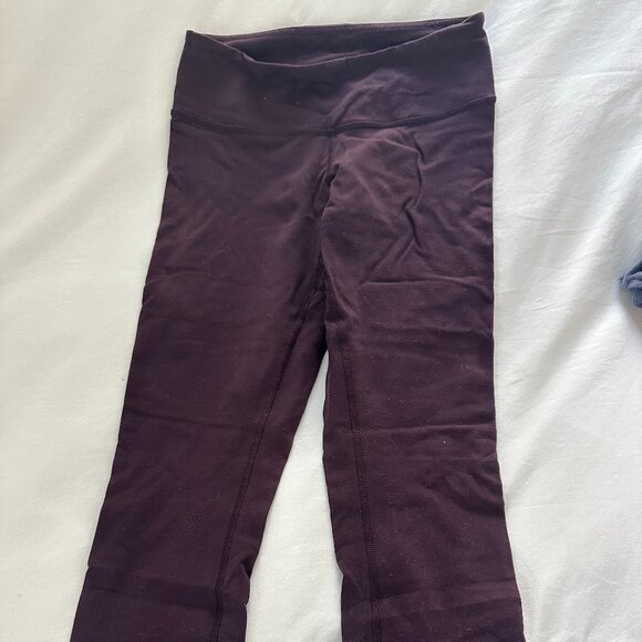 Lululemon Mid-rise Wunder Under Maroon Purple Size 4 OG Version Capri Size 4 - Picture 1 of 2
